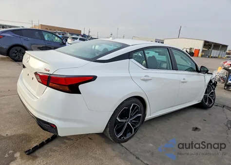 2024 Nissan Altima Sr z USA, uszkodzony, nr VIN 1N4BL4CV8RN387692